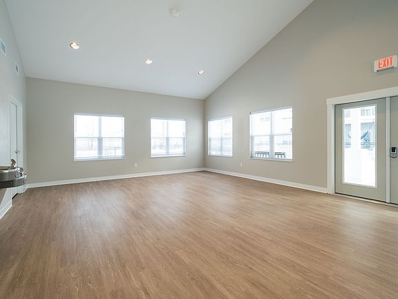 6-web-or-mls-2111-heyboer-dr_12092024
