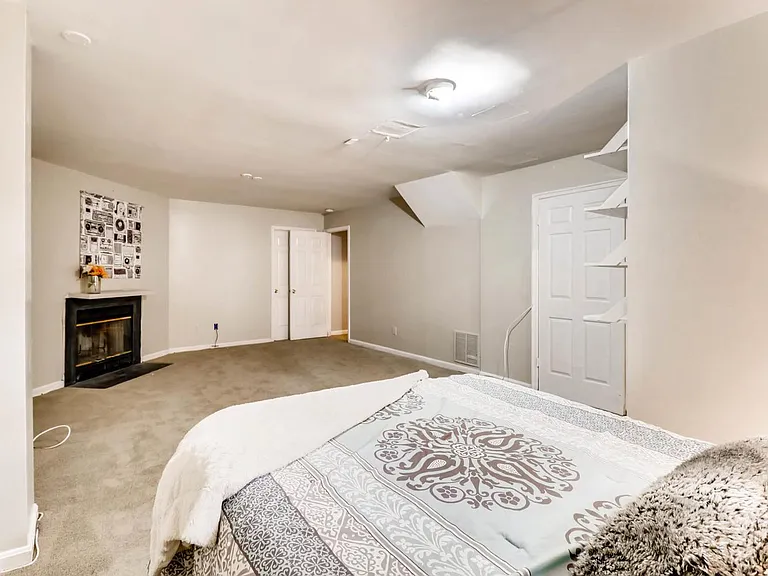 1219 S Potomac St — Photo 18