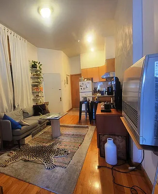 Rented by Oxford Property Group | media 10