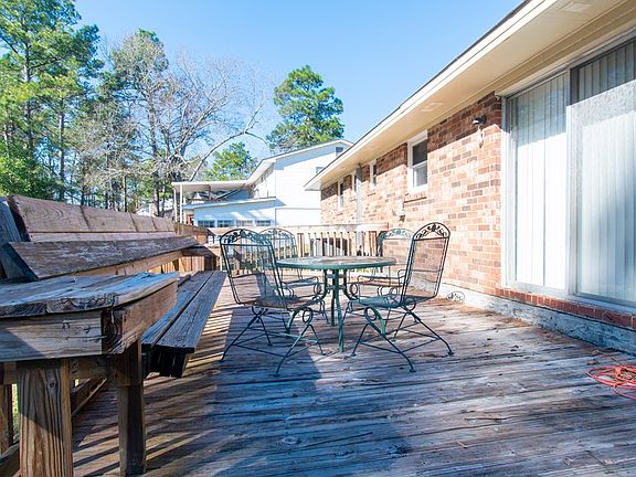 3rd image of 602 Kershaw Dr