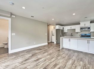 1323 W 37th Dr, Los Angeles, CA 90007