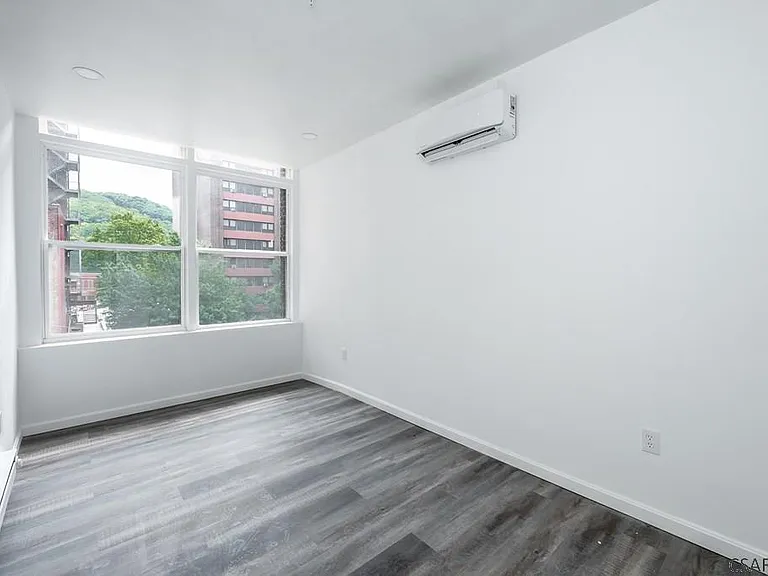 215 Franklin St #302 — Photo 6