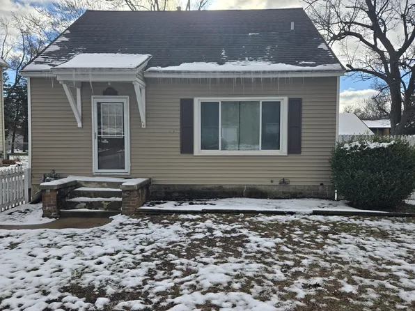 3240 30th St SW, Grandville, MI 49418