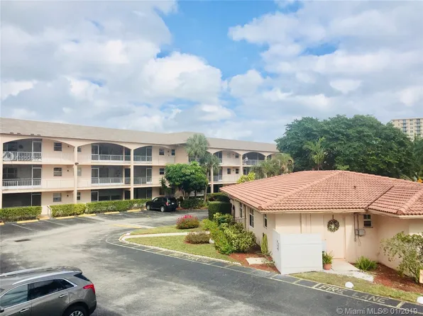 501 Blue Heron Dr APT 315-A, Hallandale Beach, FL 33009