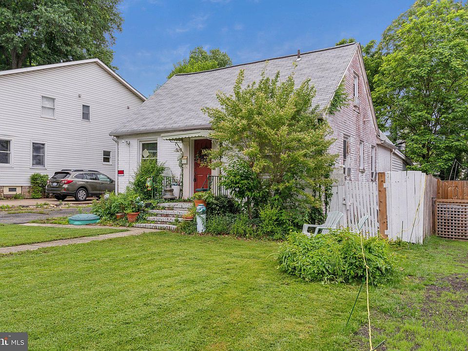 2nd image of 1019 21st St S
