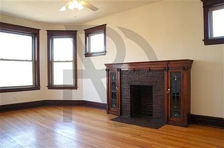 2nd image of 2453 N Spaulding Ave #2453G