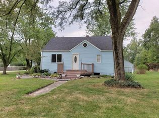 625 & 629 9th St SW, Demotte, IN 46310