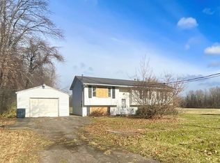16573 Kenmore Rd, Kendall, NY 14476