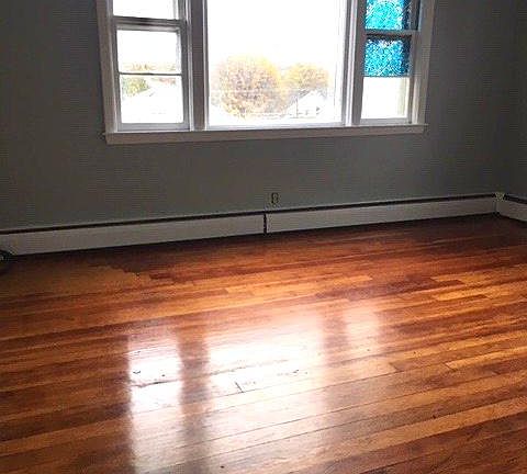 3rd image of 216 Sunbury St #2