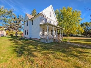 205 3rd St E, Herman, MN 56248