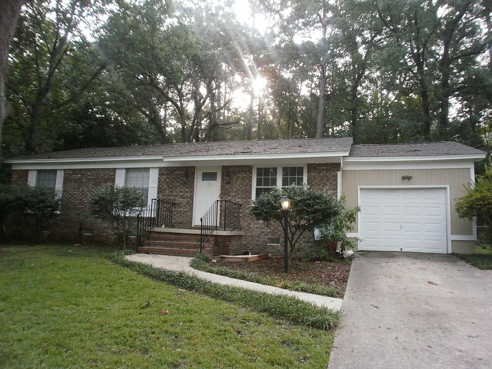 1st image of 2040 Doomar Dr