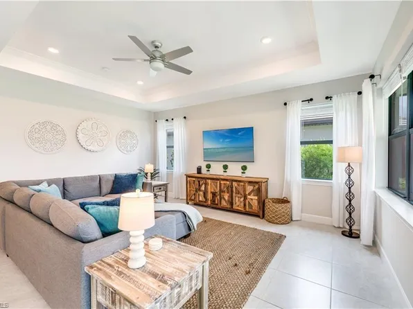 20024 Hartford Blvd, Estero, FL 33928