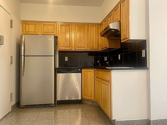 2nd image of 146 Attorney St APT 2B