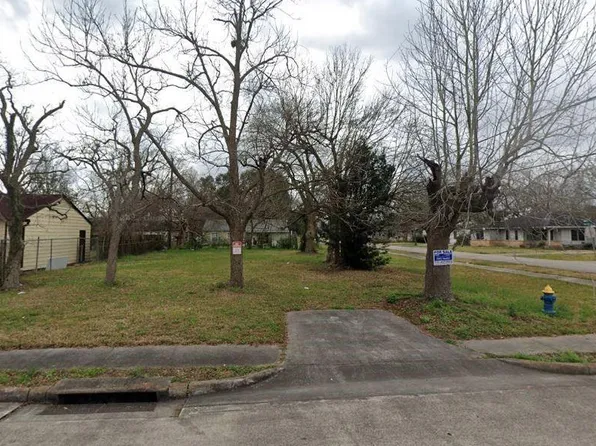 4902 Ward St, Houston, TX 77021