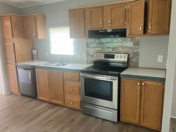 4th image of 144 Adam Dr #144