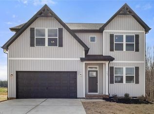 109 Indian Wells Ct, Harmony, NC 28634