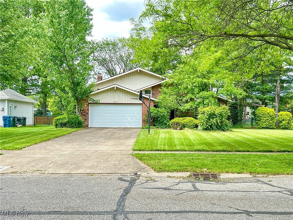 1st image of 25946 Tallwood Dr