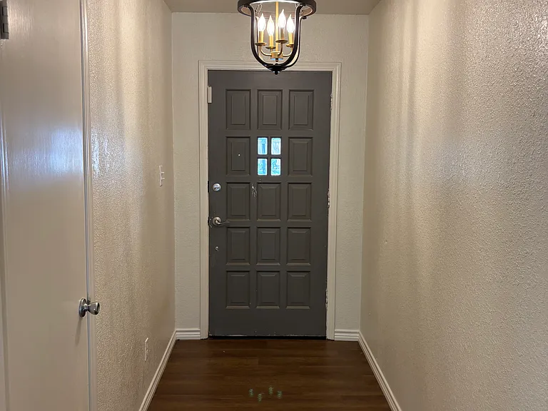 2803 Elmwood Ave — Photo 2