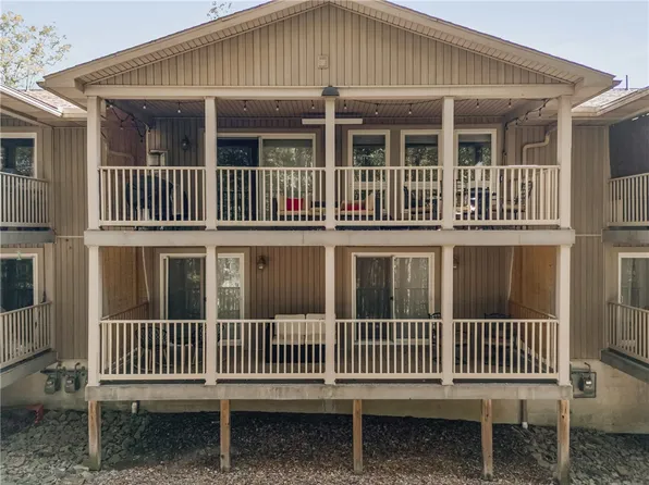 115 Saint Clair Ct #2D, Central City, PA 15926