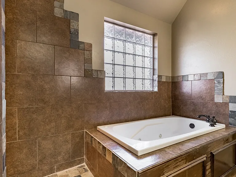 1432 Glenolde Pl — Photo 8