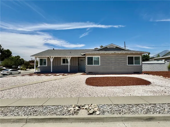 1127 Turning Bend Dr, Claremont, CA 91711