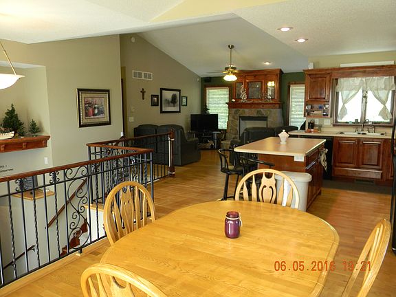 Large OPEN floor plan