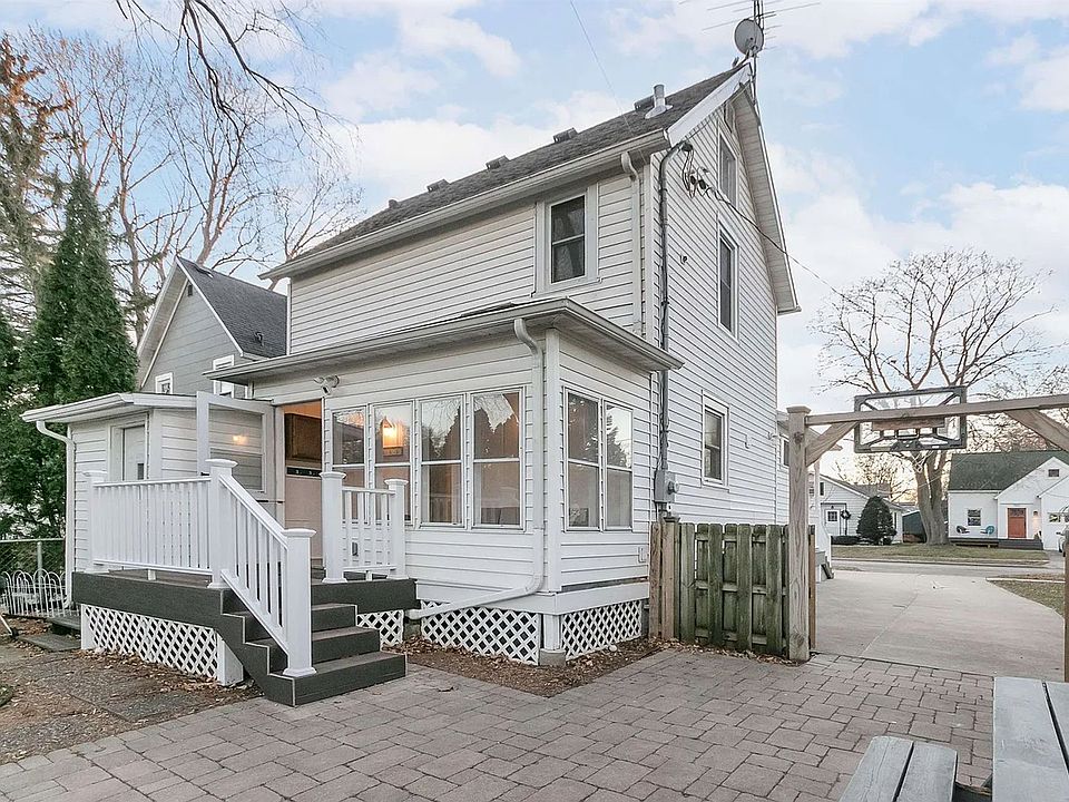 1st image of 959 Lawrence St
