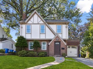 22 Elm St, Tenafly, NJ 07670