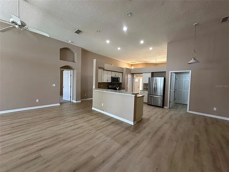 13813 Bluewater Cir — Photo 6
