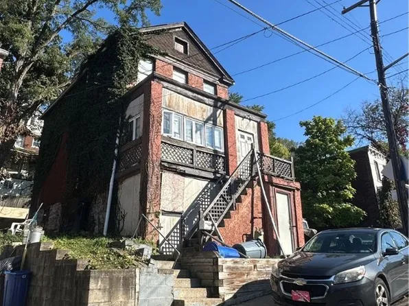 644 Seagirt St, Pittsburgh, PA 15221