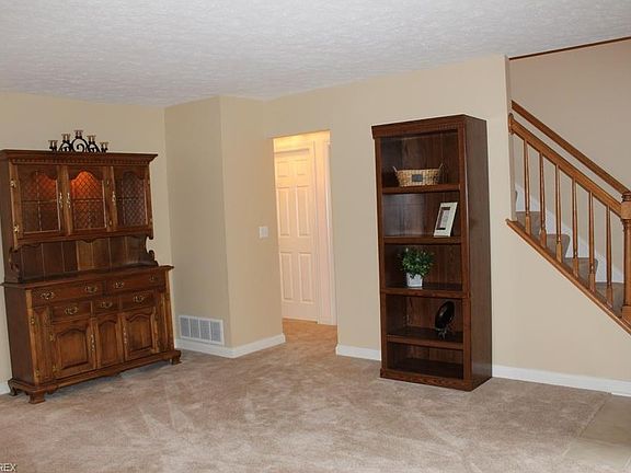 4th image of 5187 Atterbury Ln