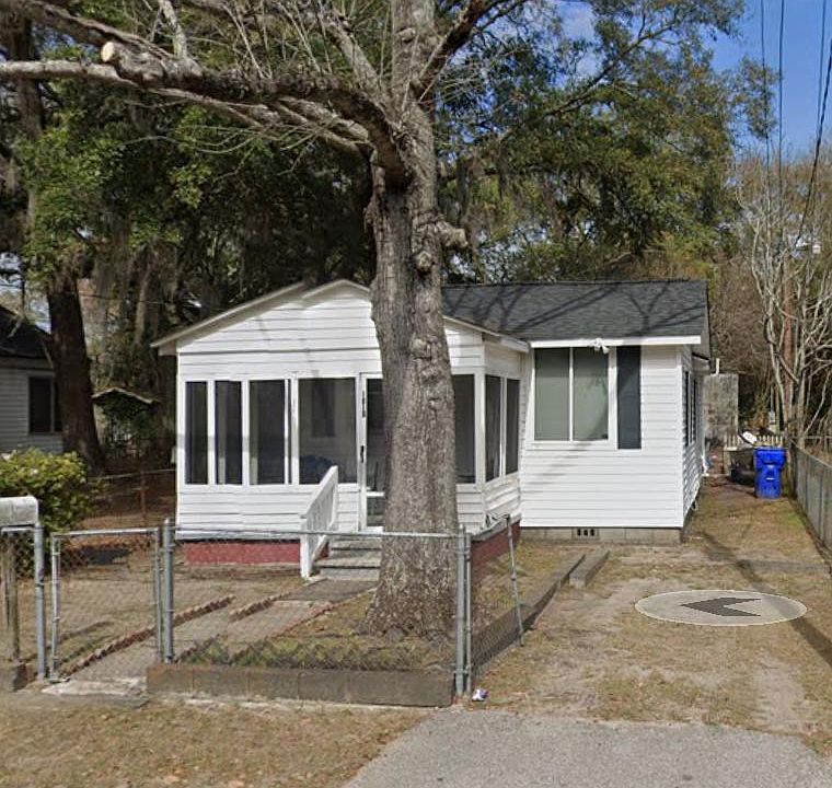 1st image of 1914 Helm Ave