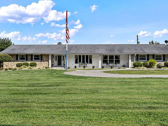 2nd image of 2509 Mount Sterling Rd