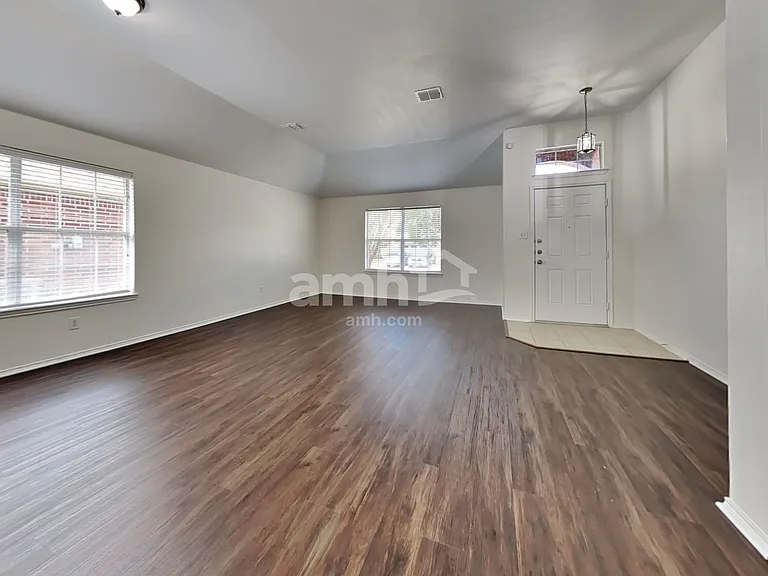 12504 Sunrise Dr — Photo 10