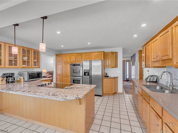 2nd image of 7170 Kingsview Rd