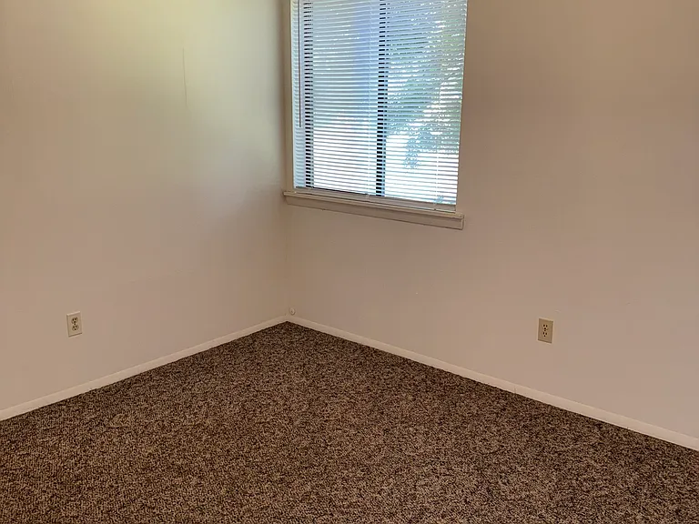 638 S Campbell Ave #16 — Photo 6