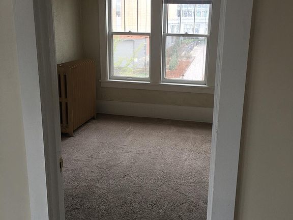 5th image of 1556 Englewood Ave #1