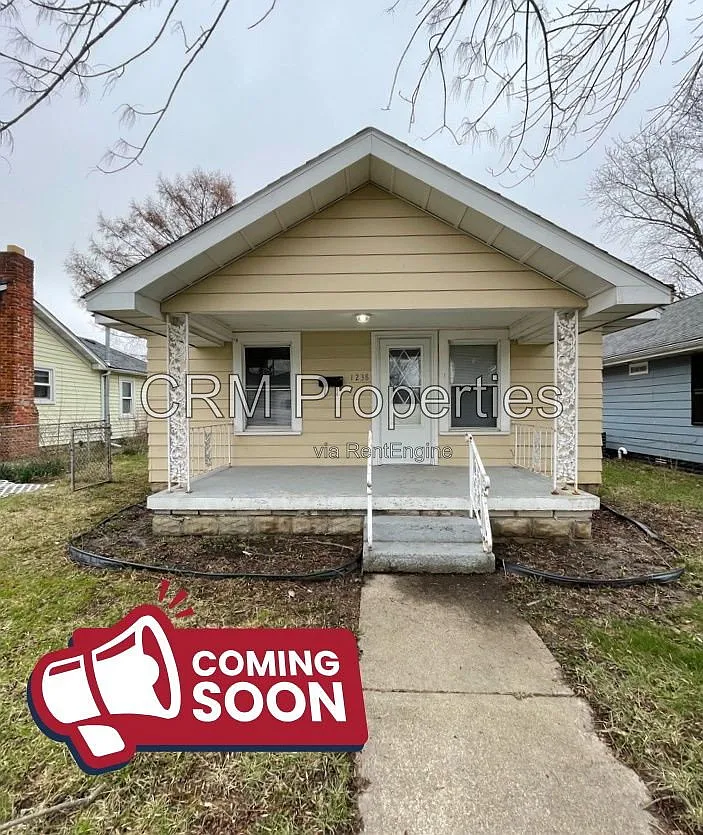 3 bed, 1.0 bath, 960 sqft, $995 — Photo 1