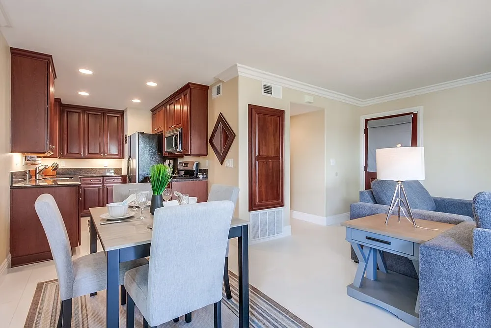 1 bed, 792 sqft, $4,250 — Photo 3