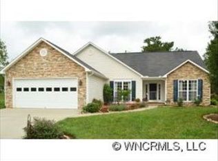 58 Meadow Pathway Dr, Fletcher, NC 28732