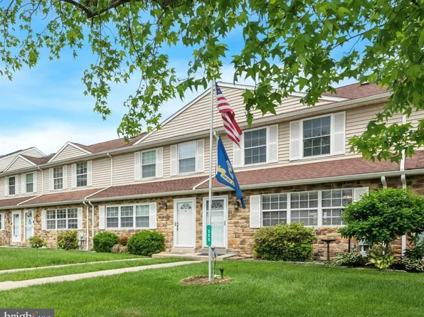 508 Lancaster Ct #493, Downingtown, PA 19335
