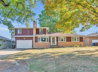 2775 Dentzler Rd, Parma, OH 44134