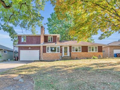 2775 Dentzler Rd, Parma, OH, 44134