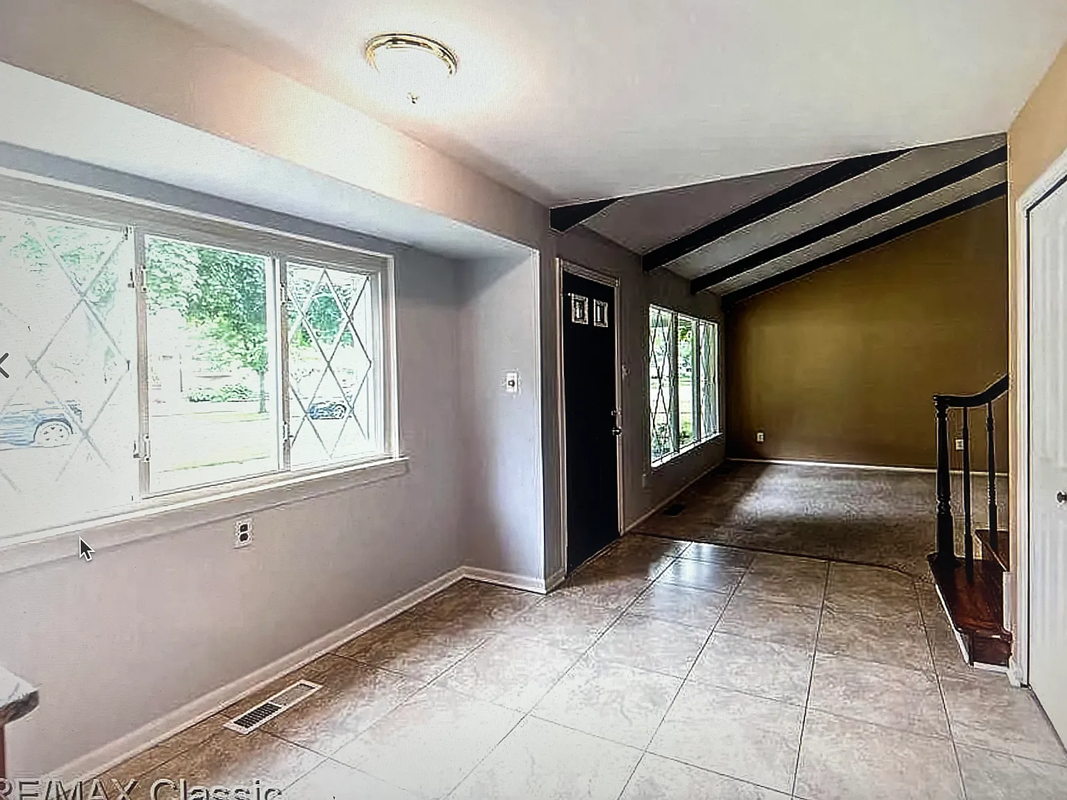 3 bed, 1750 sqft, $2,400 — Photo 2