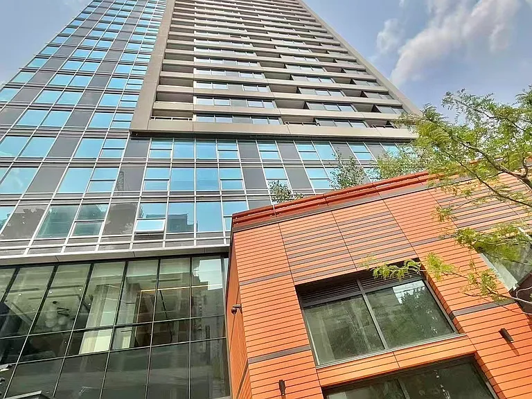 609 Sherbourne St #3810 — Photo 1