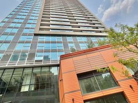 609 Sherbourne St