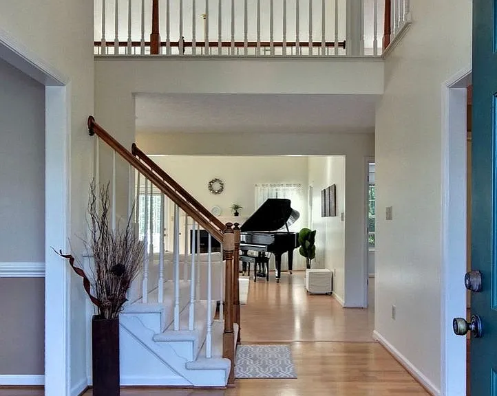 110 Bugle Ct — Photo 4