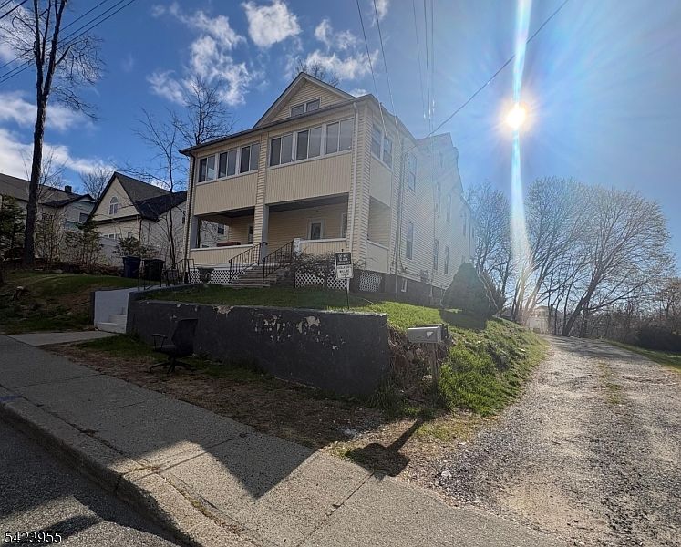 1st image of 412 N Main St