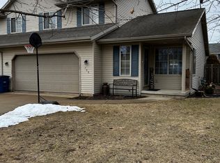 708 Carol Ln, Pulaski, WI 54162