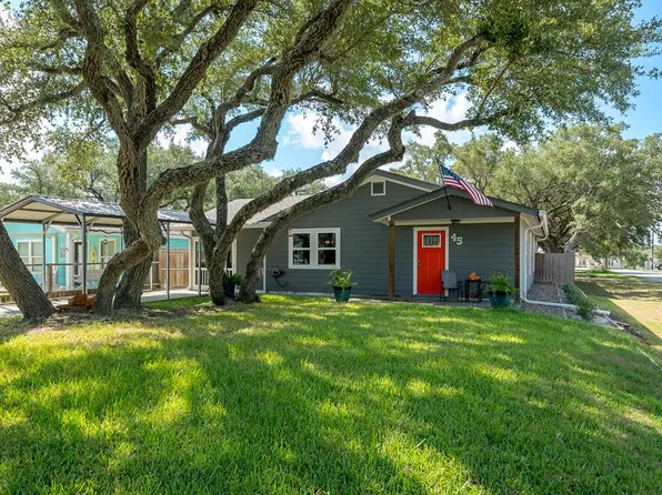 45 Sandra Dr, Rockport, TX 78382